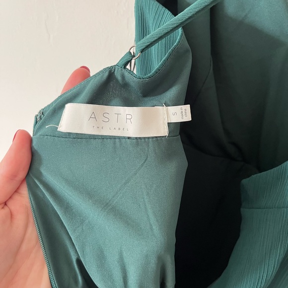 ASTR the label holland dress maxi emerald green small NWT - Picture 7 of 11